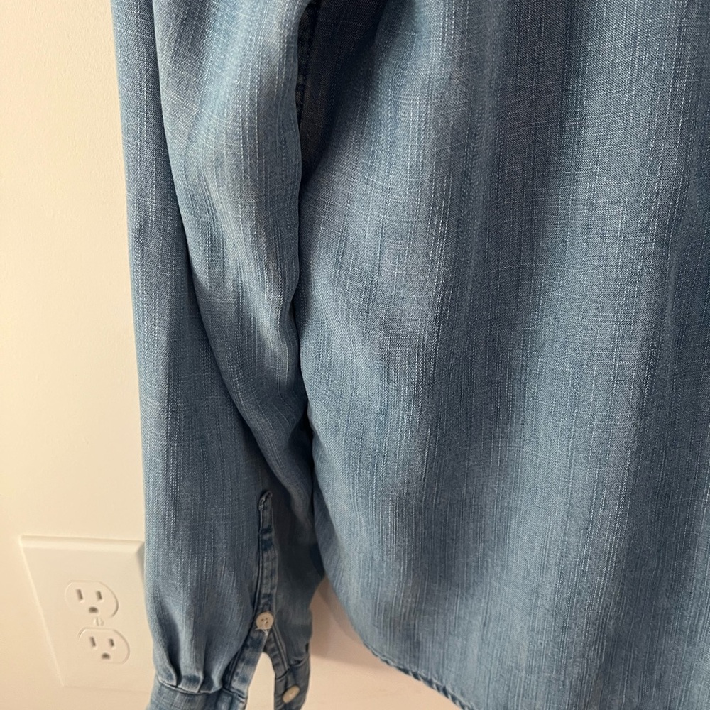 Banana Republic Blue Denim Button Down Shirt Classic Chambray | Women’s Small - Picture 8 of 10